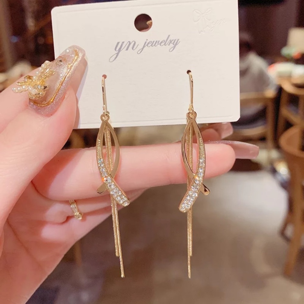 New 18k gold plated luxury earrings - Picture 4 of 5